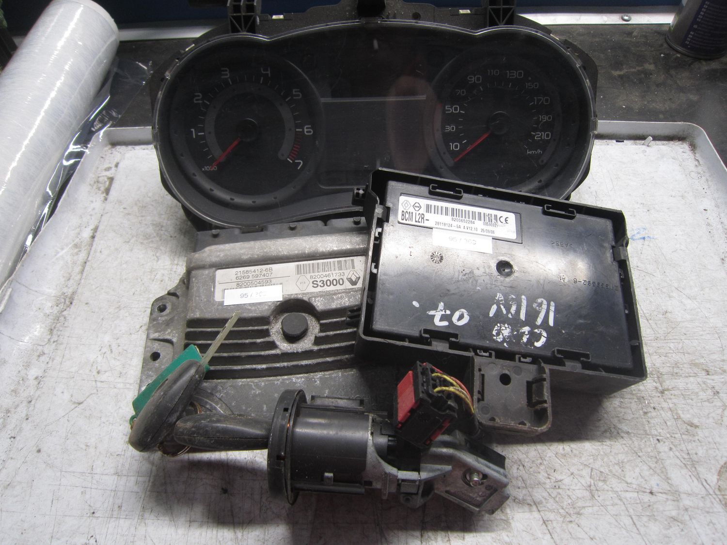 95-369 Kit Motore Renault 21585412-6B  215854126B  8200504593  8200461733  28118124-5A   BCML2R   8200316824   S3000  BLOCCHETTO  + CHIAVE RENAULT Benzina Clio