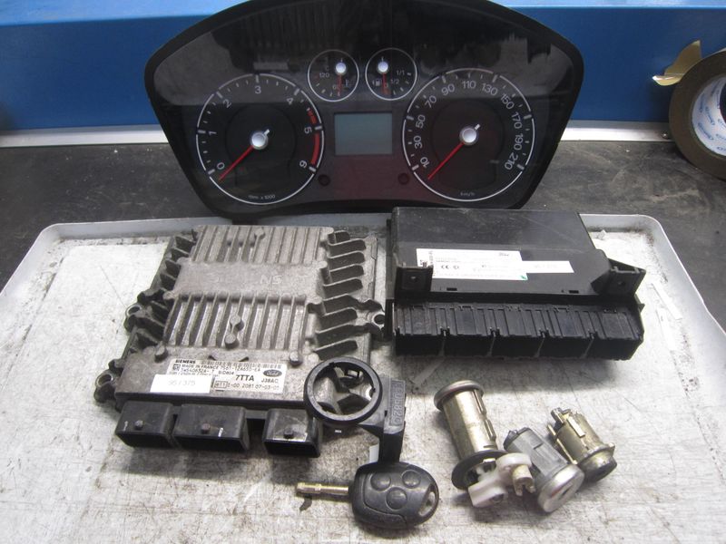 95-375 Kit Motore Ford 5WS40632A-T 5WS40632AT 7S61-12A650-EA 5WK4 8854J 6S6T-15K600-BL 2S6T-15607-BC CON CHAVE SID804 6S61-10849-GJ FORD Diesel Fiesta 95-375 Kit Motore Ford 5WS40632A-T 5WS40632AT 7S61-12A650-EA 5WK4 8854J 6S6T-15K600-BL 2S6T-15607-BC CON CHAVE SID804 6S61-10849-GJ FORD Diesel Fiesta