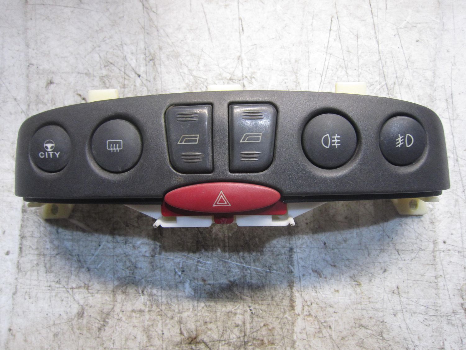 400-631 Pulsantiera Interruttori Centrale Alfa Romeo / Fiat / Lancia 735359893   199FL 735506947    FIAT  Punto