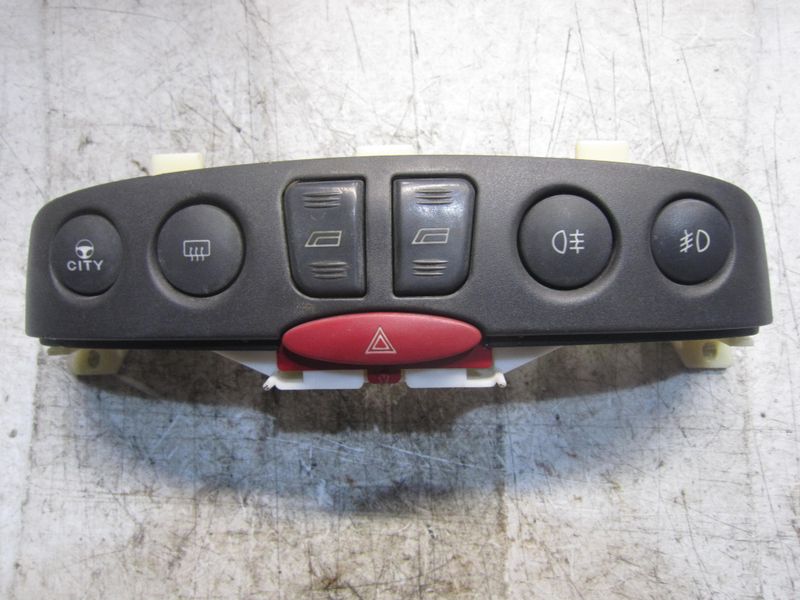 400-631 Pulsantiera Interruttori Centrale Alfa Romeo / Fiat / Lancia 735359893   199FL 735506947    FIAT  Punto