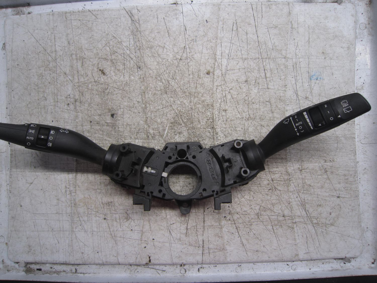 300-311 Comando Luci Devioluci Frecce Tergi Cruise Kia 93403-H8960 93403H8960     KIA  RIO