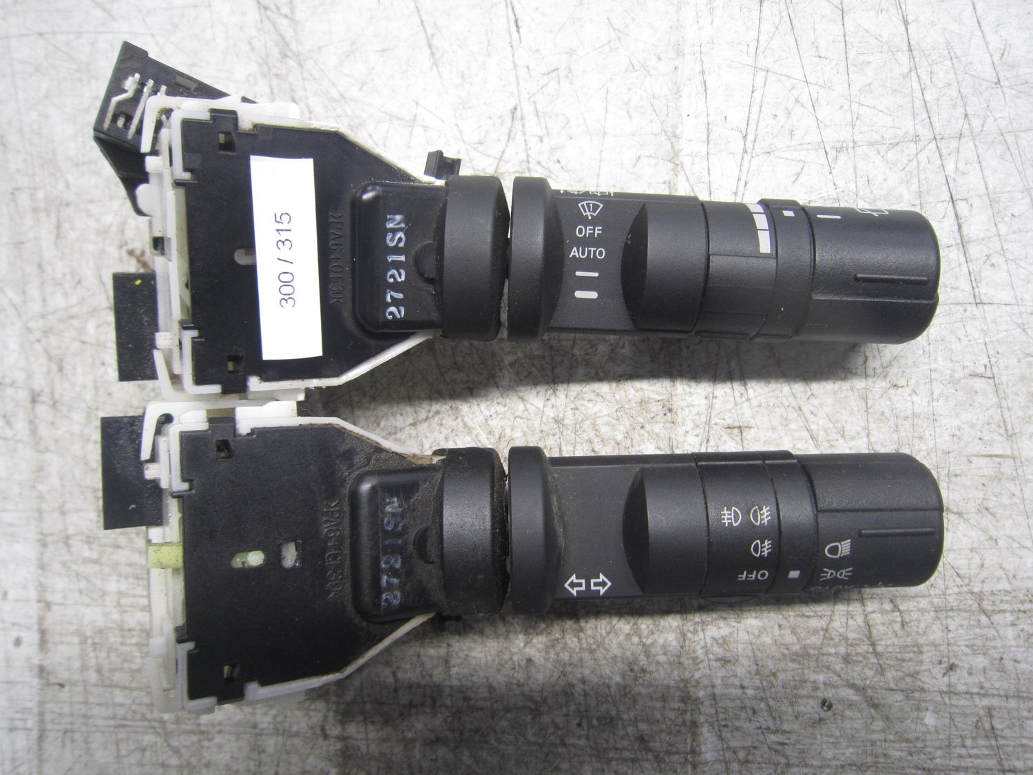 300-315 Comando Luci Devioluci Frecce Tergi Cruise Nissan NILES   14425      NISSAN  QASHQAI