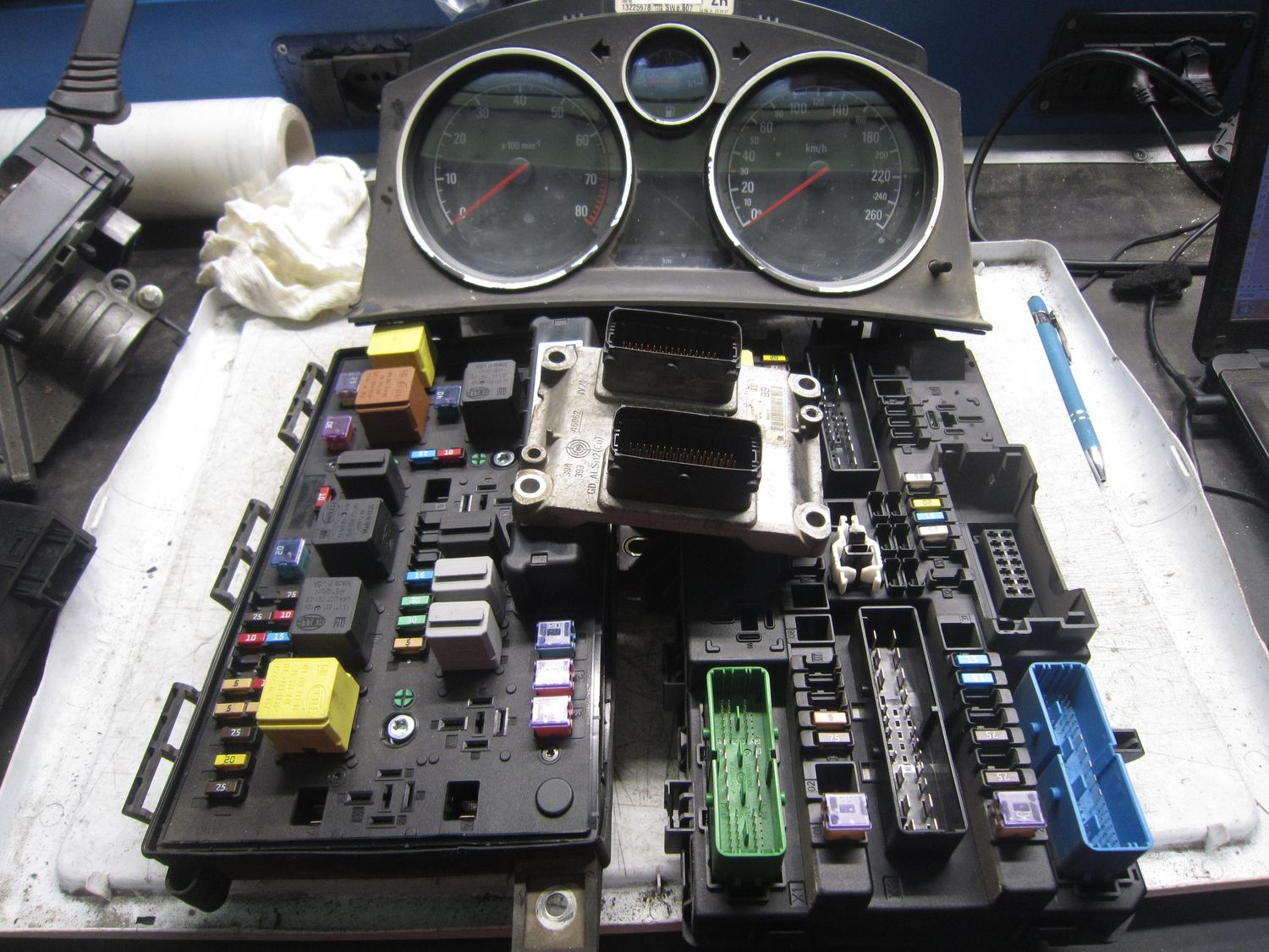 95-390 Kit Motore Opel  0 261 208 396  0261208396  55558787  13220831   5DK008669-53  13206751   5DK008668-14  13225978 OPEL Benzina Astra