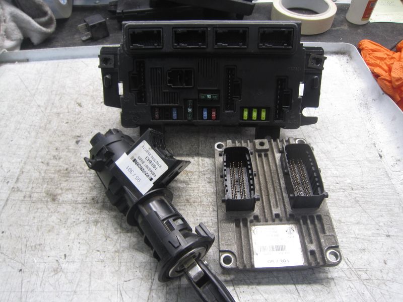 95-391 Kit Motore Alfa Romeo / Fiat / Lancia IAW 5SF8.E2 IAW5SF8.E2 51918293 S180131001B 51900918 46845361 169/843 HW409/2022-FAF FIAT Benzina PANDA 95-391 Kit Motore Alfa Romeo / Fiat / Lancia IAW 5SF8.E2 IAW5SF8.E2 51918293 S180131001B 51900918 46845361 169/843 HW409/2022-FAF FIAT Benzina PANDA