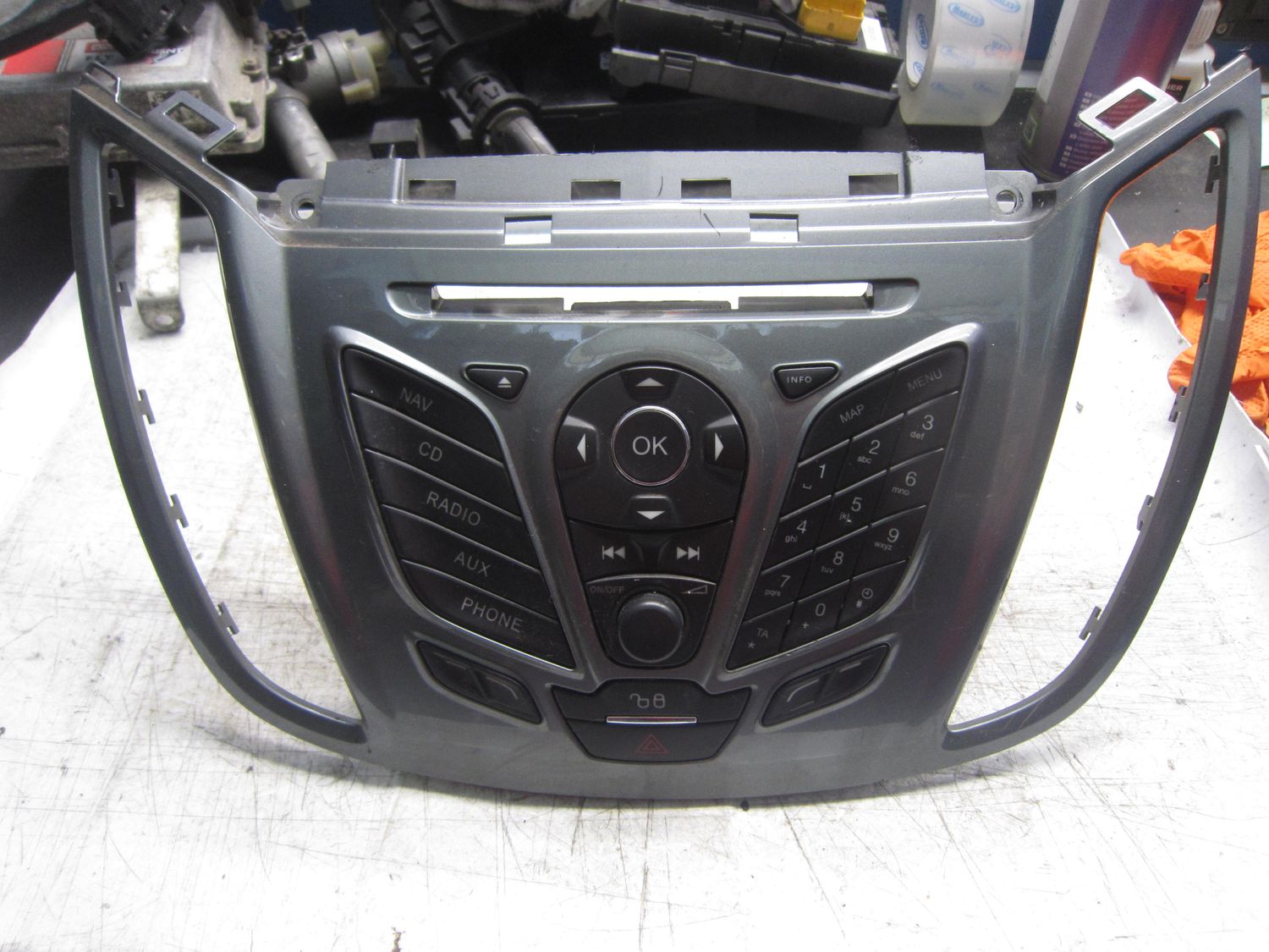 400-667 Unità Comandi Centrali Ford   AM5T18K811CE   331 411 000    FORD  Fiesta