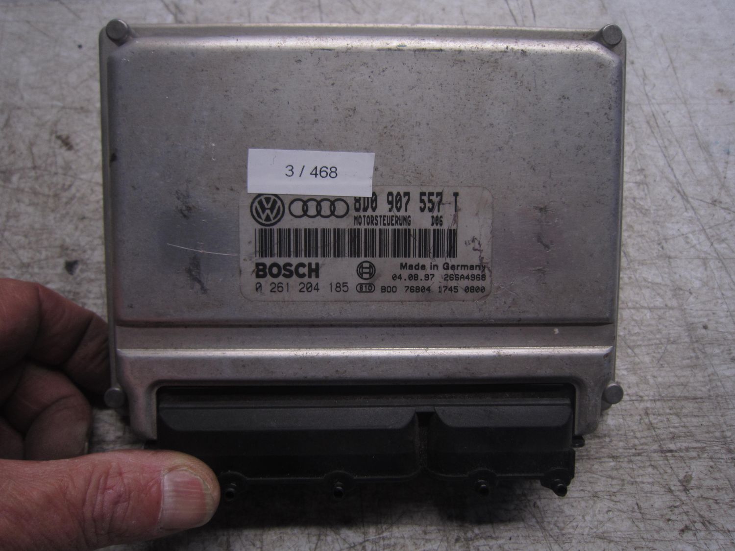 3-468 Centralina Motore Bosch 0 261 204 185 0261204185 8D0 907 557 T 26SA4968   VOLKSWAGEN Benzina PASSAT