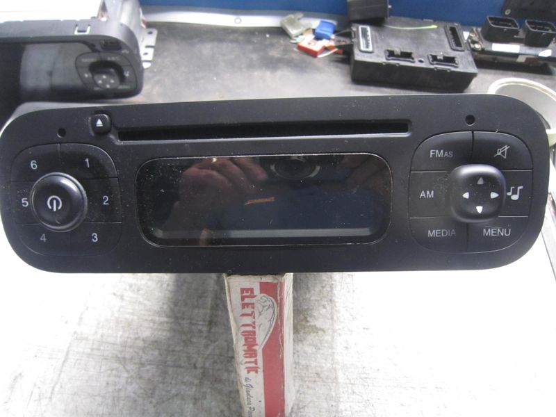 20-733 Autoradio Continental 7 356 760 36 735676036 FIAT 139 MP3    FIAT  Panda