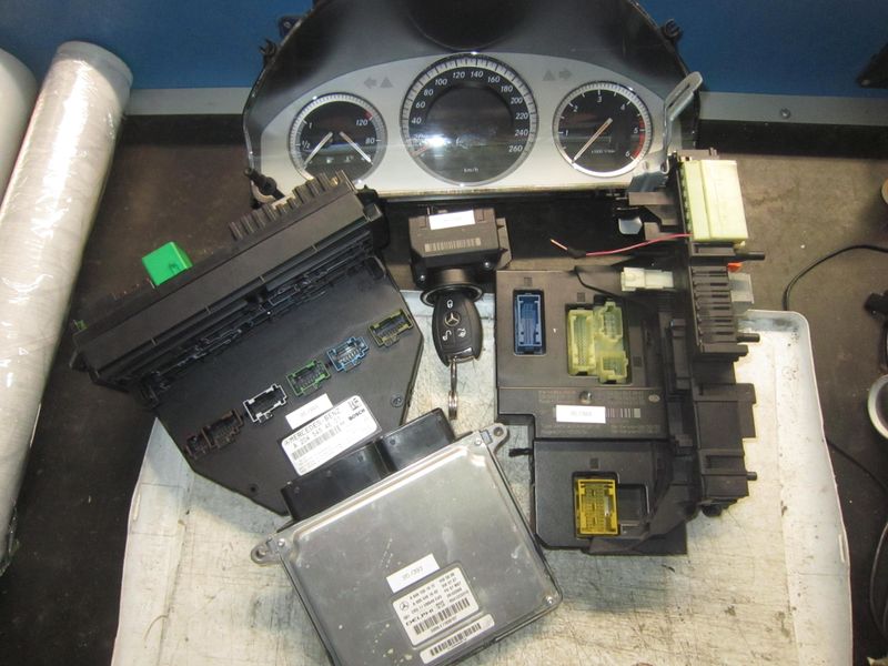 95-393 Kit Motore Mercedes 28103309 A6461501972 A0054461640 CRD.11 OM646 EVO A2045403148 A2045450908 A2045454601 5DK009225-25 MERCEDES Diesel CLASSE C 95-393 Kit Motore Mercedes 28103309 A6461501972 A0054461640 CRD.11 OM646 EVO A2045403148 A2045450908 A2045454601 5DK009225-25 MERCEDES Diesel CLASSE C