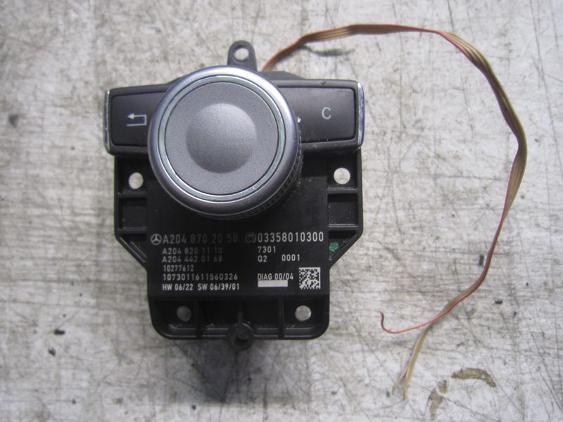 400-678 Comando Joystick Mercedes A 204 870 20 58 A2048702058 03358010300 A204 820 11 10 A204 442 01 68 HW 06/22   SW 06/39/01   Classe C