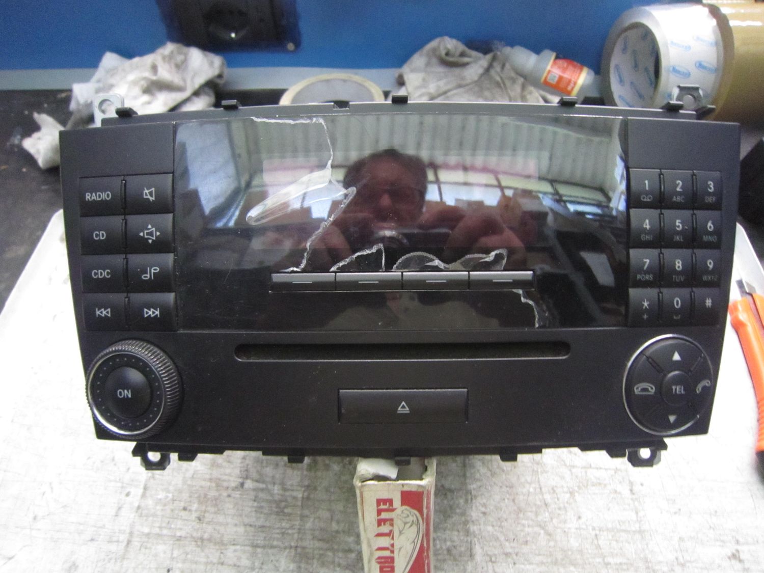 20-741 Autoradio Becker A 203 827 38 42 A2038273842 MF2530    MERCEDES  Classe C
