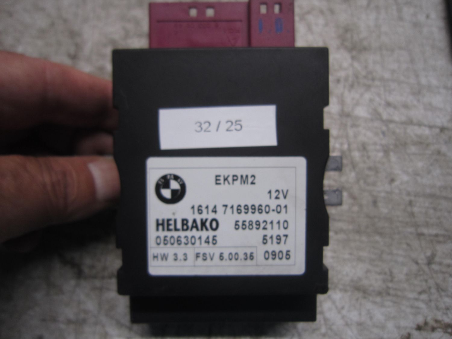 32-25 Centralina Pompa Alimentazione Helbako EKPM2   55892110 050630145 HW: 3.3 SW: 5.00.5 BMW Diesel Serie X