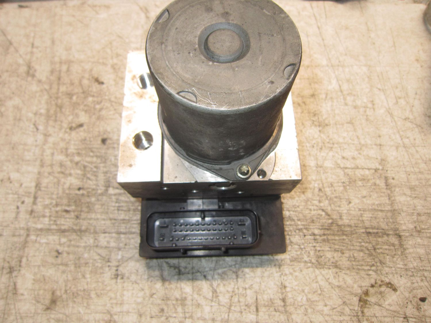 90-1310 Pompa ABS Bosch 3451 6769703-01 3451676970301 3452 6769705-01 0265234134 3451 6758743-01 0265950375 BMW  SERIE 5