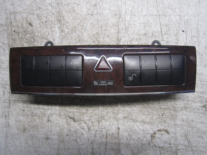 400-683 Unità Comandi Centrali Mercedes 203 821 52 81   2038215281    3363.4901    MERCEDES  CLASSE C