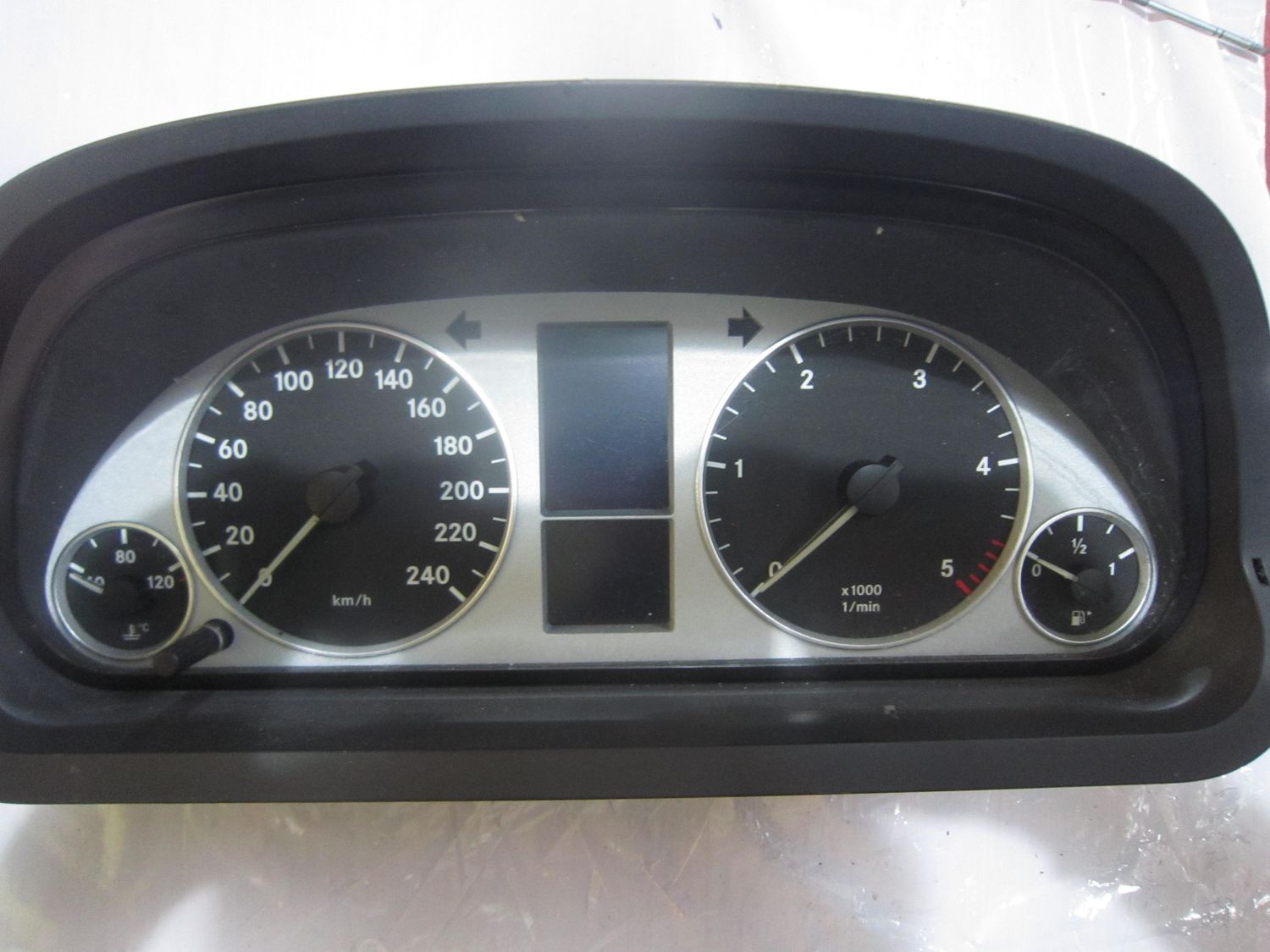 40-369 Quadro Strumenti / Contachilometri Bosch 1 031 098 101 1031098101 A1694403911 A1695408611 A1694422221  MERCEDES Diesel Classe B