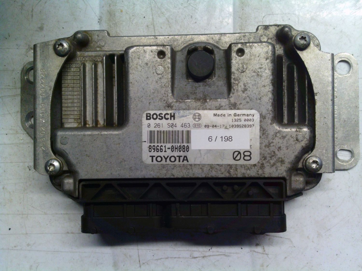6-198 Centralina Motore Bosch 0 261 S04 463 0261S04463 89661-0H080 1039S28397 08  TOYOTA Benzina AYGO