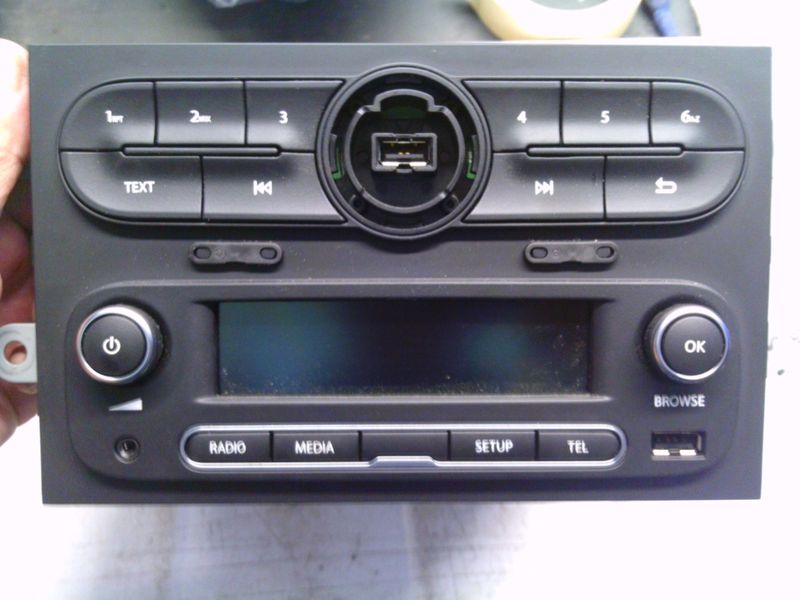 20-752 Autoradio Visteon 281152967R   R013-X07    RENAULT  TWINGO