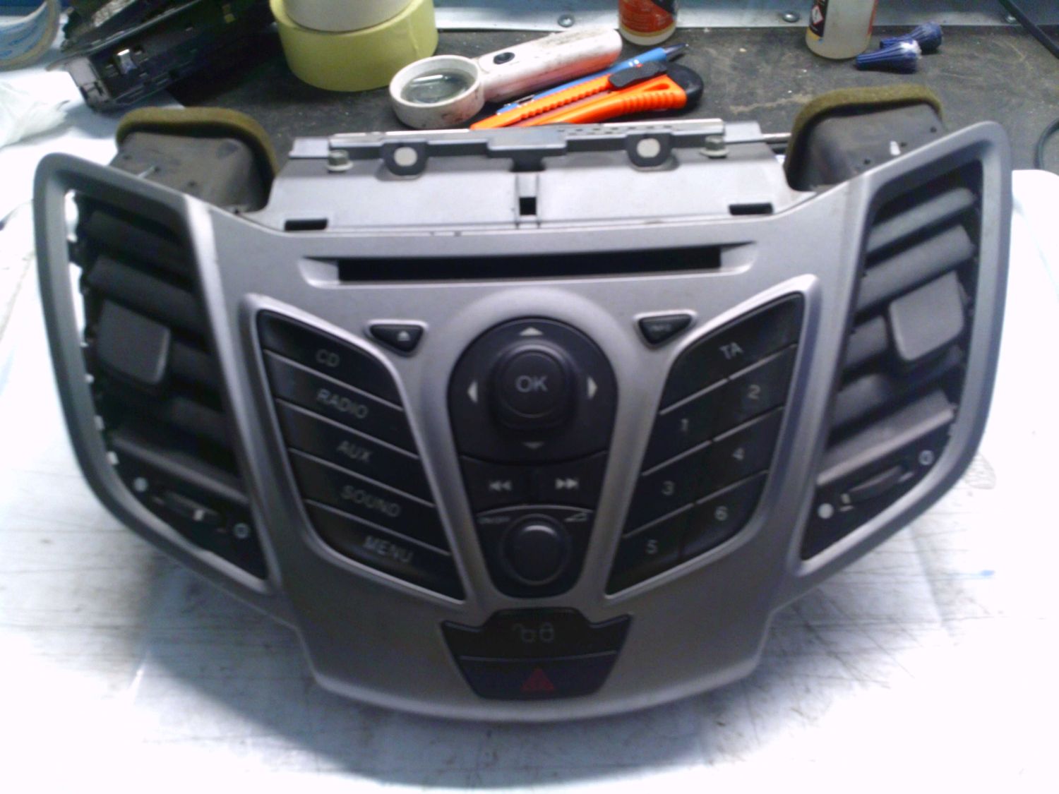 20-765 Autoradio Fomoco 8A6T-18C815-BP 8A6T18C815BP RADIO AHU    FORD  Fiesta