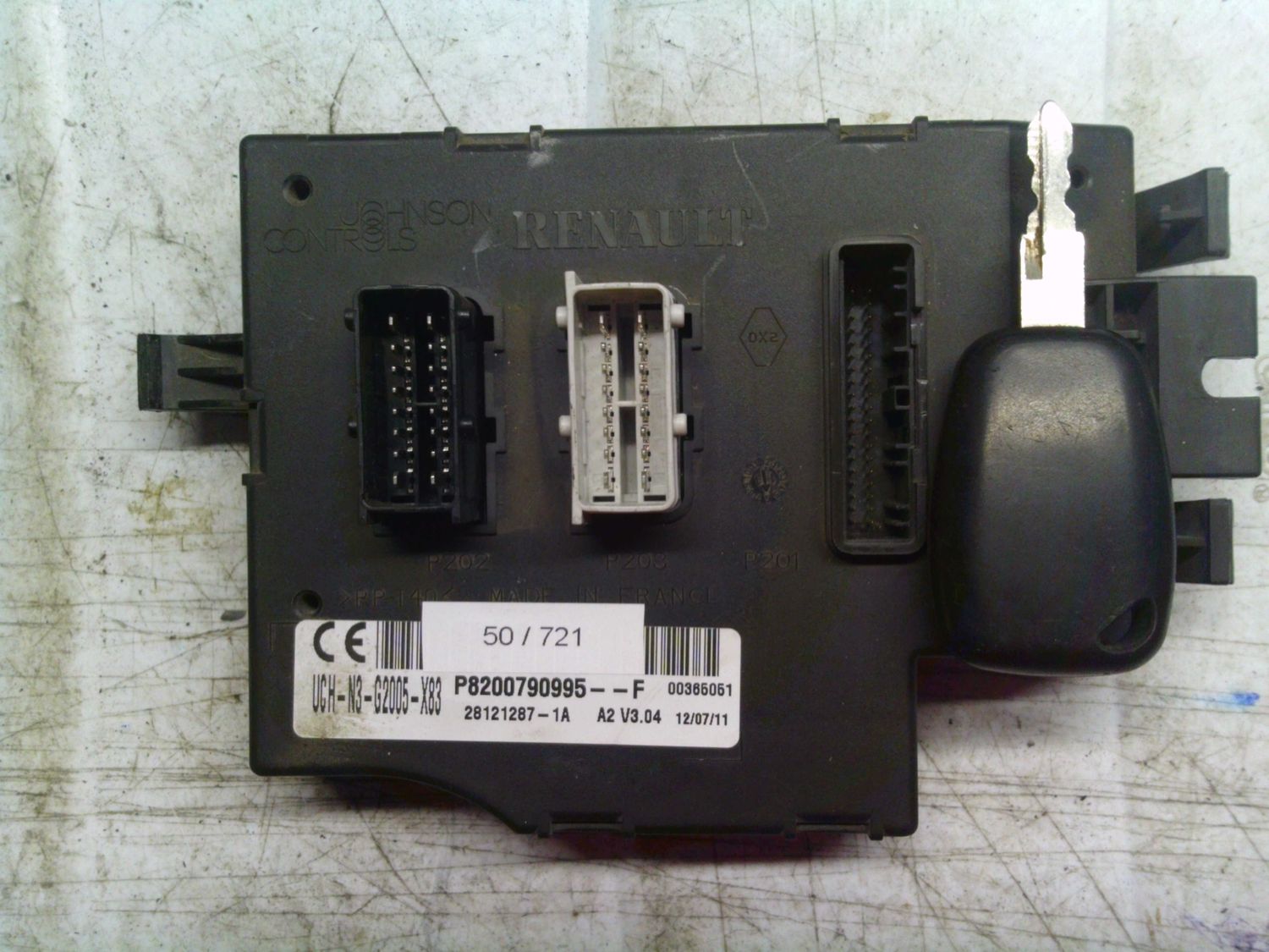 50-721 Body Computer Johnson Controls 28121287-1A 281212871A P8200790995-F UCH-N3-G2005-X83   RENAULT Diesel TRAFIC