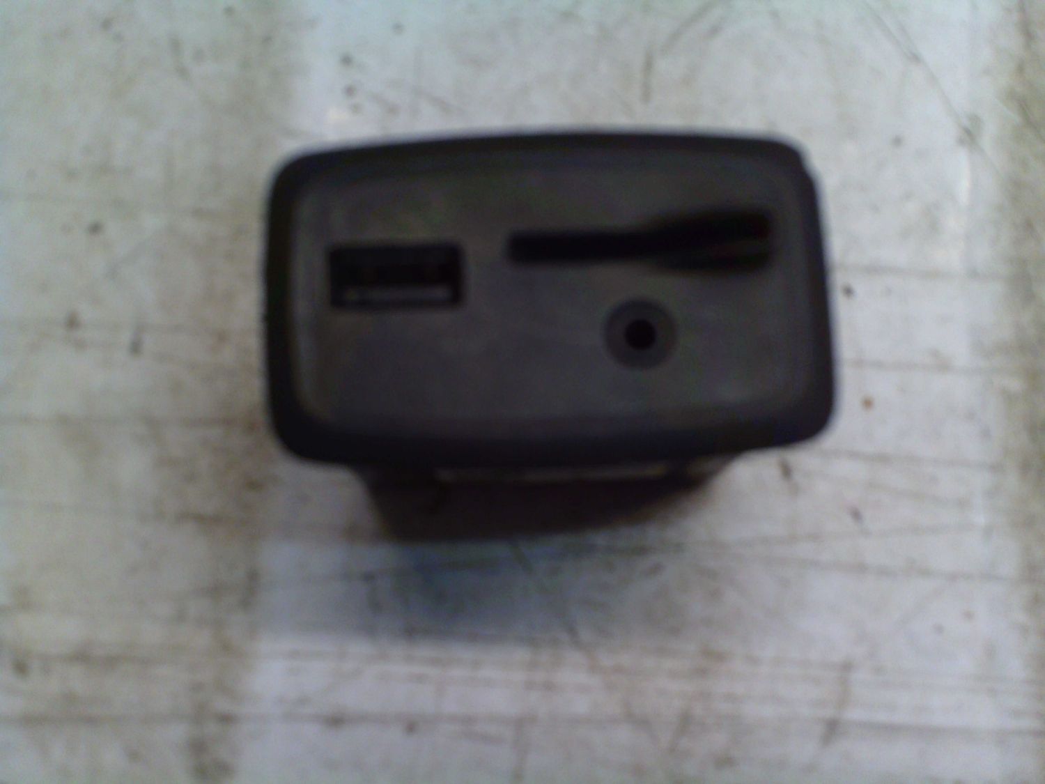 70-908 Modulo USB Renault 280237342R       RENAULT  VARIE