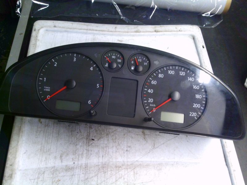 40-799 Quadro Strumenti / Contachilometri Volkswagen 7H0 920 851 E 7H0920851E 110.080.204/089 88311346   VOLKSWAGEN Diesel Transporter
