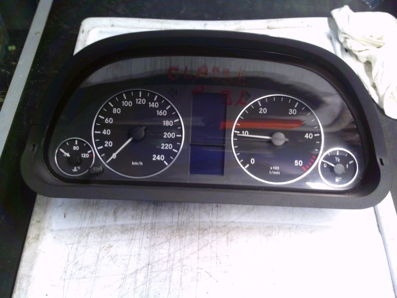 40-808 Quadro Strumenti / Contachilometri Bosch 1 031 098 101 1031098101        MERCEDES Diesel Classe A