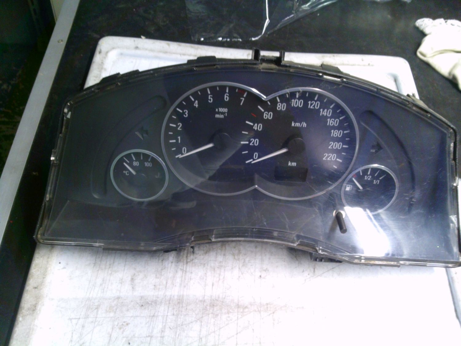 40-827 Quadro Strumenti / Contachilometri Vdo 88 311 302 88311302 110080162027 13173382XU 87 001 437  OPEL Benzina Meriva