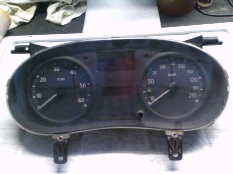 40-836 Quadro Strumenti / Contachilometri Renault P8200283197-D P8200283197D 28112376-9    RENAULT Diesel TRAFIC