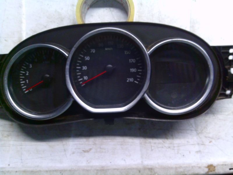 40-837 Quadro Strumenti / Contachilometri Johnson Controls 248103023R   MR V2 KM 2131255   DACIA Benzina Sandero