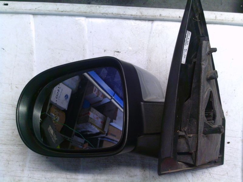200-23 RetrovisorI Ford 8200802083       RENAULT  CLIO