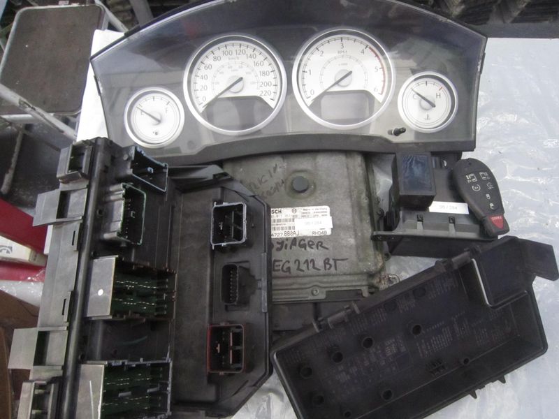 95-284 Kit Motore Chrysler 0 281 013 357 0281013357 RT239212G7 P05172818AG P68066728AC CHIAVE ED EMULATORE CHRYSLER Diesel Voyager