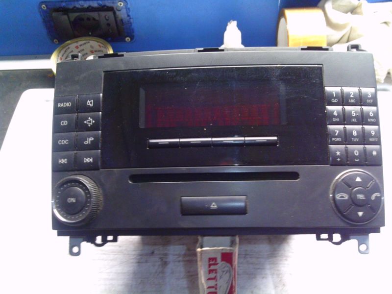 20-779 Autoradio Mercedes A 169 820 75 89 A1698207589 MF2550    MERCEDES  Classe A