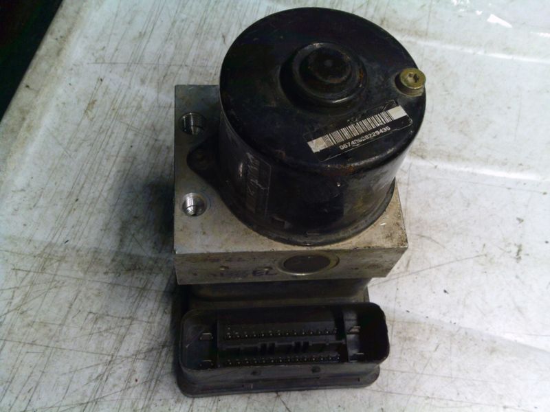 90-1352 Pompa ABS Ate Controller 6Q0 614 117 H 6Q0614117H 10.0206-0071.4 6Q0 907 379 L 10.0960-0332.3 DE  CTA VOLKSWAGEN  Polo