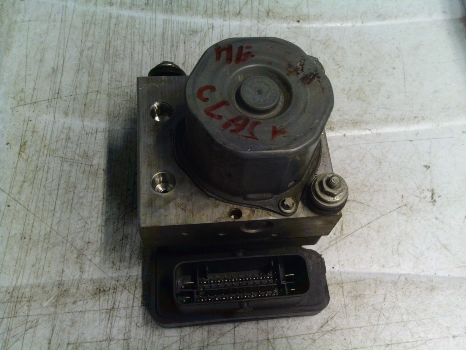 90-1360 Pompa ABS Bosch A000 431 37 00 A0004313700 269785 2265106513 0265956280  MERCEDES  Classe A