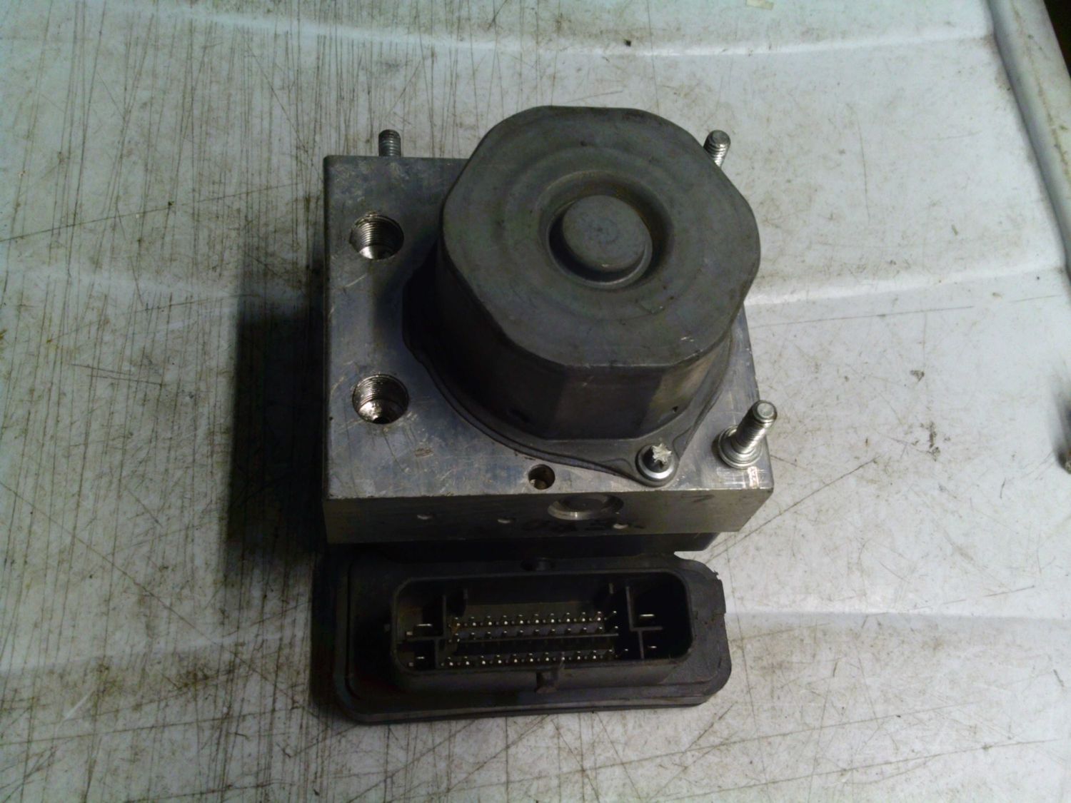 90-1364 Pompa ABS Bosch 47660 3249 R 476603249R 0 265 256 710 0265956560   DACIA  Duster
