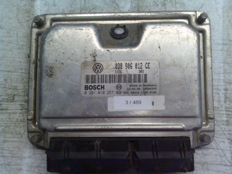 3-489 Centralina Motore Bosch 0 281 010 257 0281010257 038 906 012 CE 28SA4349   SKODA Diesel FABIA