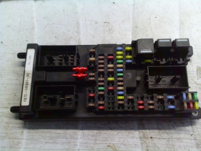 60-388 Scatola Fusibili Lear FK72-14F041-AC FK7214F041AC 5784166506 3521A-T510A   LAND ROVER Diesel Discovery