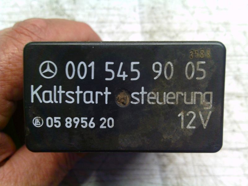 91-92 Rele' Pompa Carburante Bosch 001 545 90 05 0015459005 05 8956 20    MERCEDES  190 E