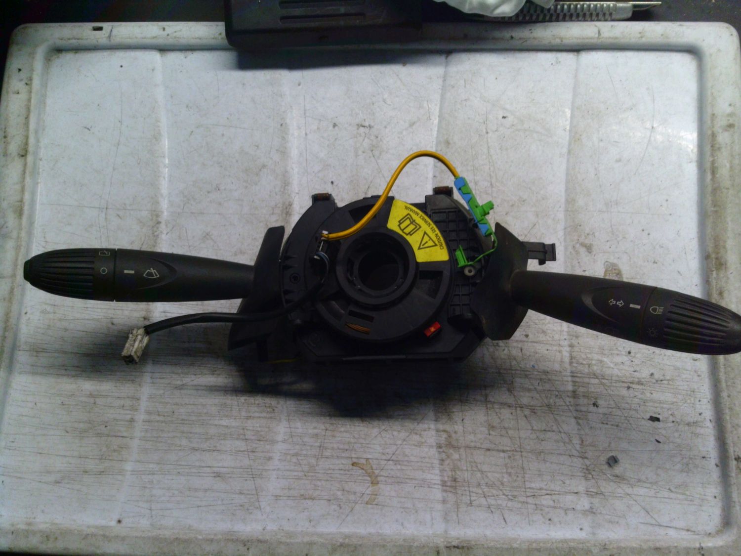 300-336 Comando Luci Devioluci Frecce Tergi Cruise Alfa Romeo / Fiat / Lancia 735400222       FIAT  Punto