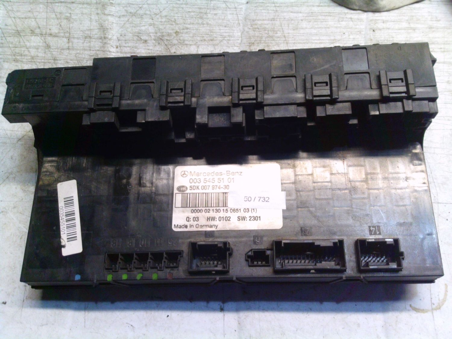 50-732 Body Computer Hella Kg 003 545 51 01 0035455101 5DK 007 974-30 Q: 03 HW:0102 SW:2301 MERCEDES Diesel Classe C 50-732 Body Computer Hella Kg 003 545 51 01 0035455101 5DK 007 974-30 Q: 03 HW:0102 SW:2301 MERCEDES Diesel Classe C