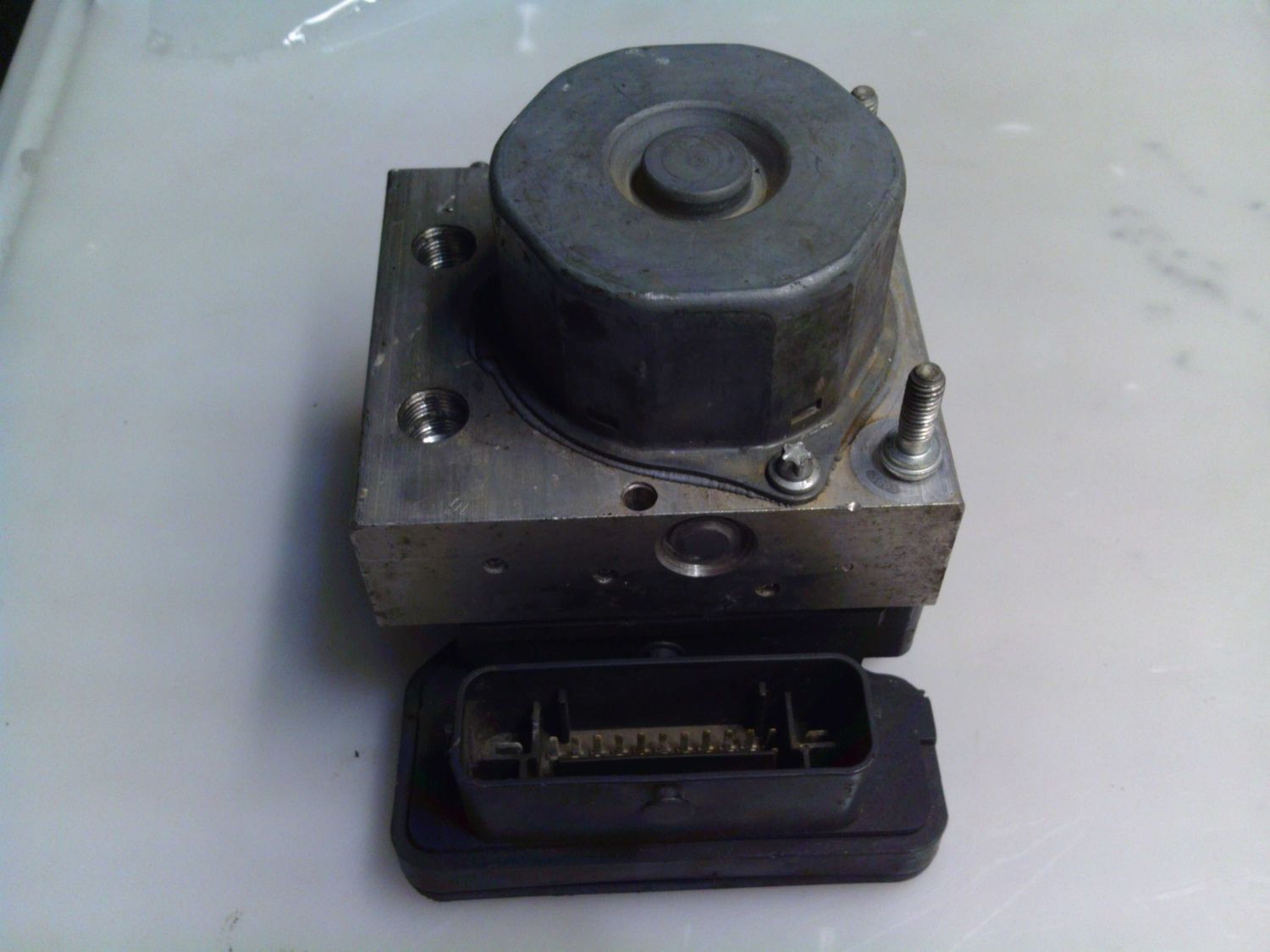 90-1412 Pompa ABS Bosch 0 265 956 285 0265956285 2265106516 0265243683 47660-5492-R  RENAULT  Clio