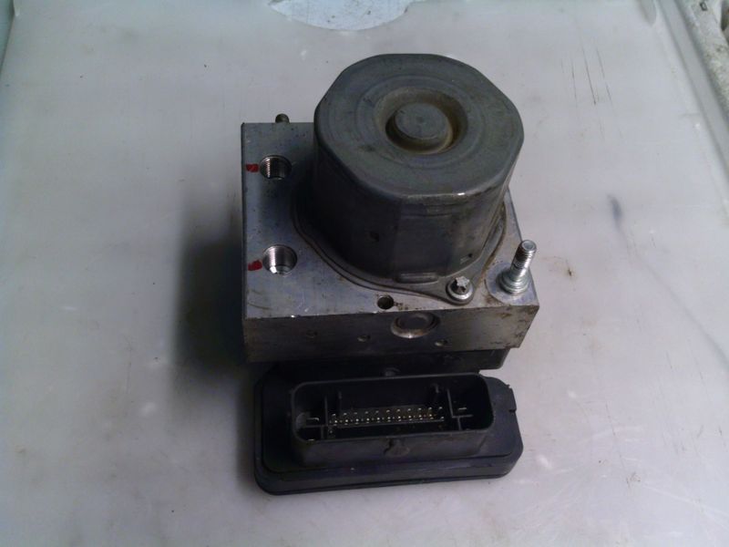 90-1434 Pompa ABS Bosch 56110 60PA0 5611060PA0 0 265 956 193 226510516    SUZUKI  Swift