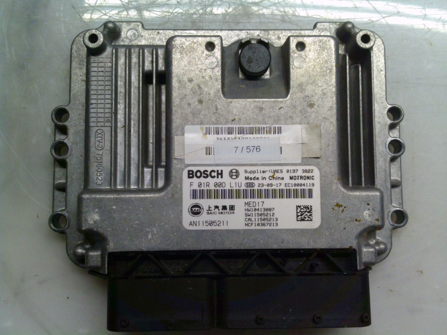 7-576 Centralina Motore Bosch F 01R 00D L1U F01R00DL1U HW10413087 SW11505212 CAL11505213 NCF10367213 MG Elettrica / Benzina ZS 7-576 Centralina Motore Bosch F 01R 00D L1U F01R00DL1U HW10413087 SW11505212 CAL11505213 NCF10367213 MG Elettrica / Benzina ZS