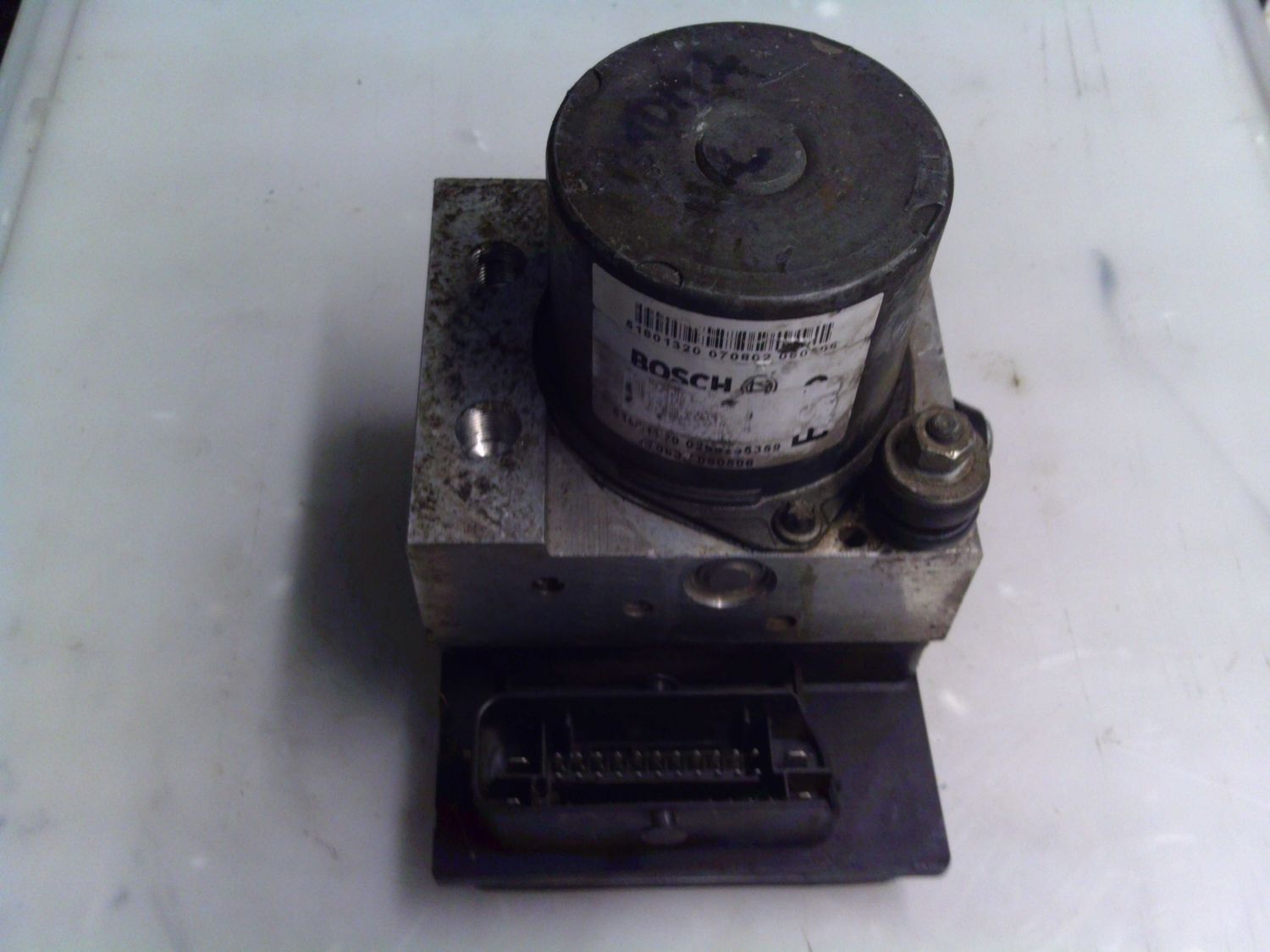 90-1447 Pompa ABS Bosch 0 265 235 359 0265235359 51801320 0 265 950 712   FIAT  500