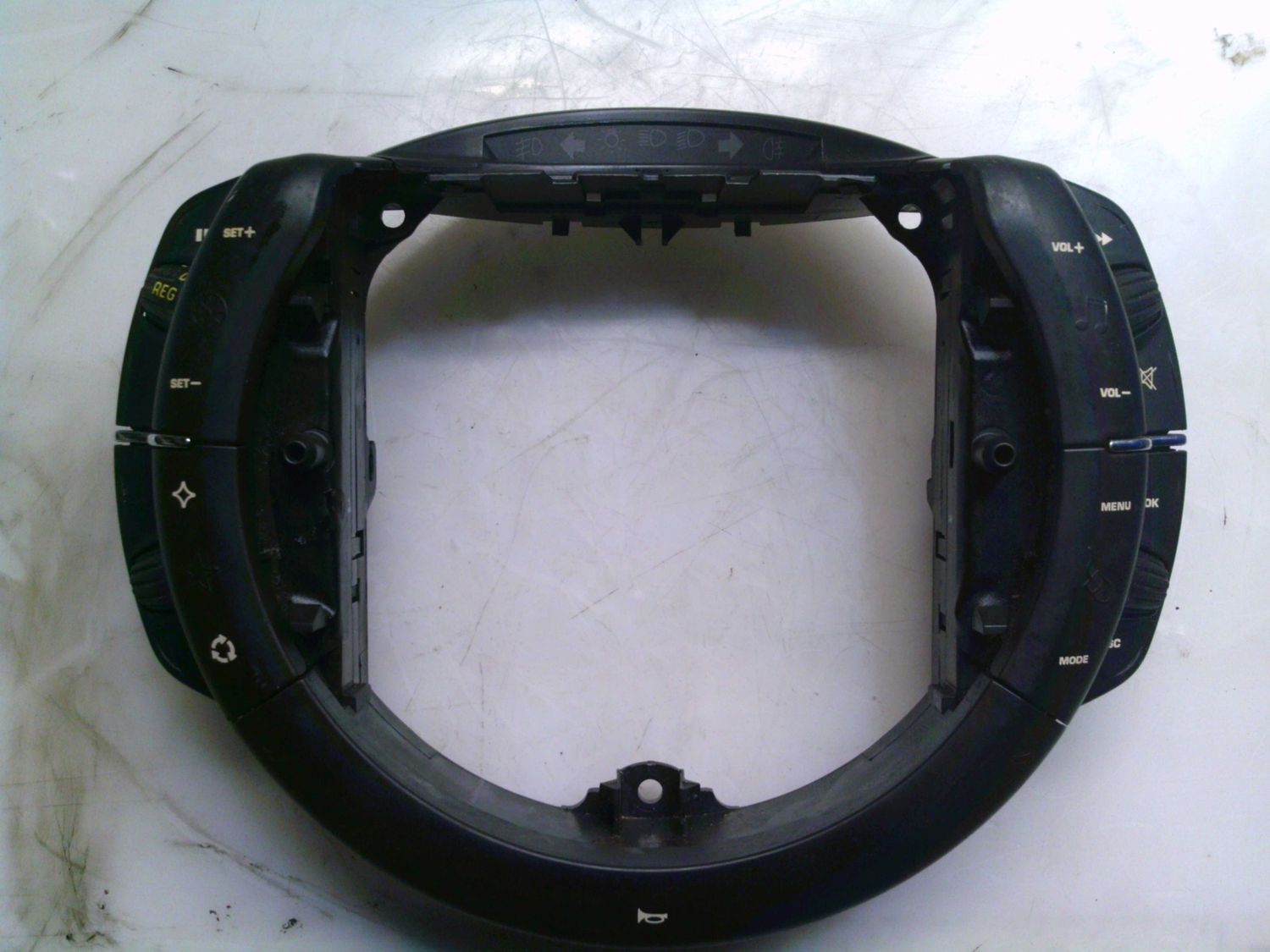 400-711 Pulsantiera Comandi al Volante Citroen / Peugeot 96624938ZD CITROEN C 4 400-711 Pulsantiera Comandi al Volante Citroen / Peugeot 96624938ZD CITROEN C 4