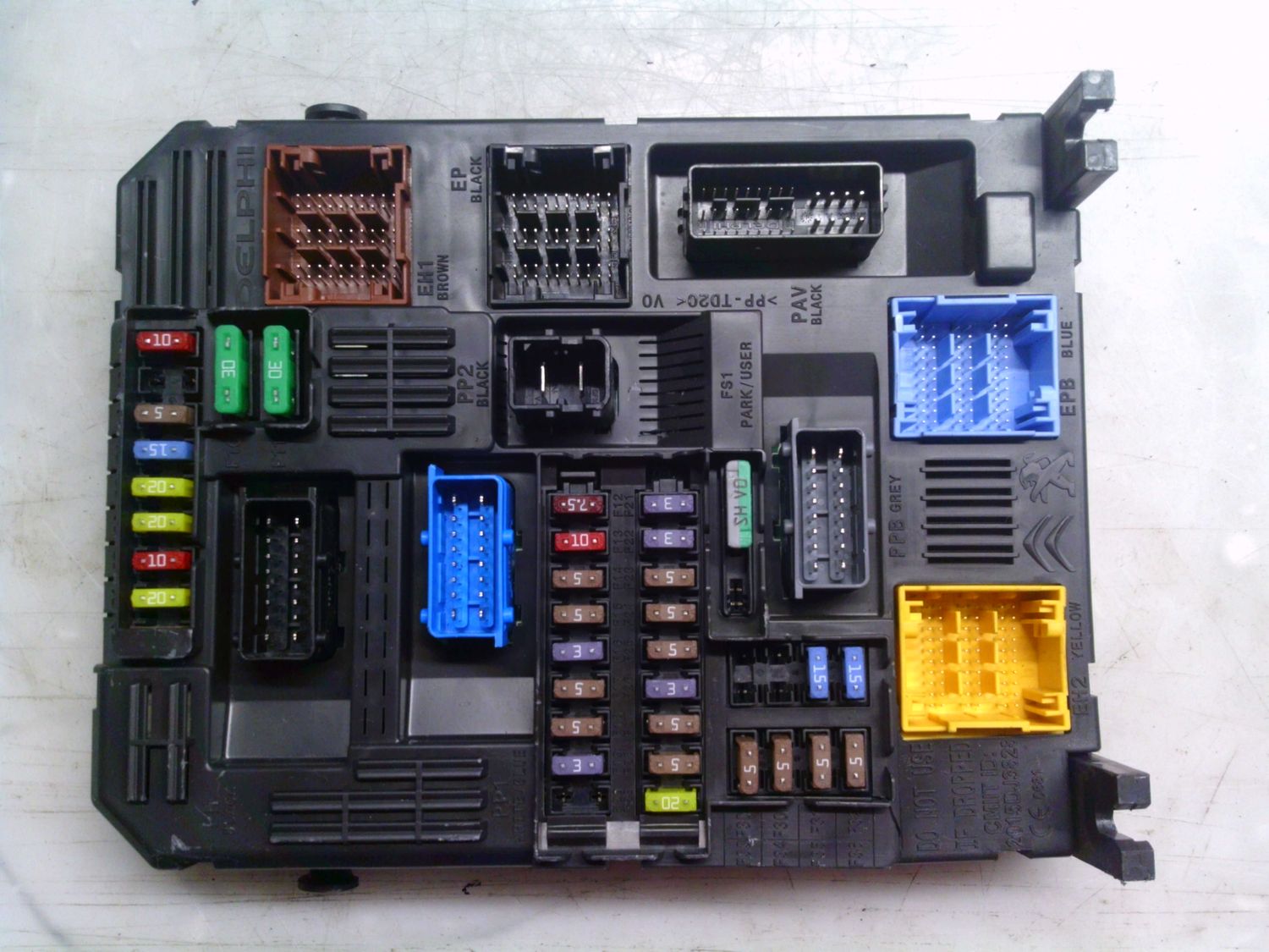 50-744 Body Computer Delphi 9819851480-01 981985148001 28550137 BSI-EL5-CEM00 HW: D5 SW: 4.04 CITROEN / PEUGEOT Benzina VARIE