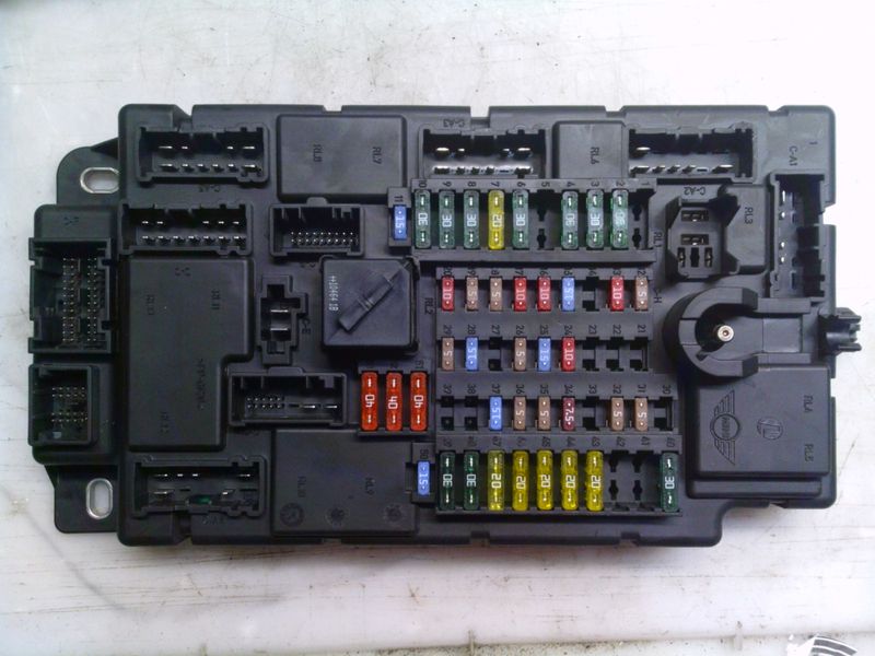 60-402 Scatola Fusibili Mini 51944S107   61.35 9803976-01 HW:D1 SW:13.09.00 L6  R60 MINI Diesel Countryman