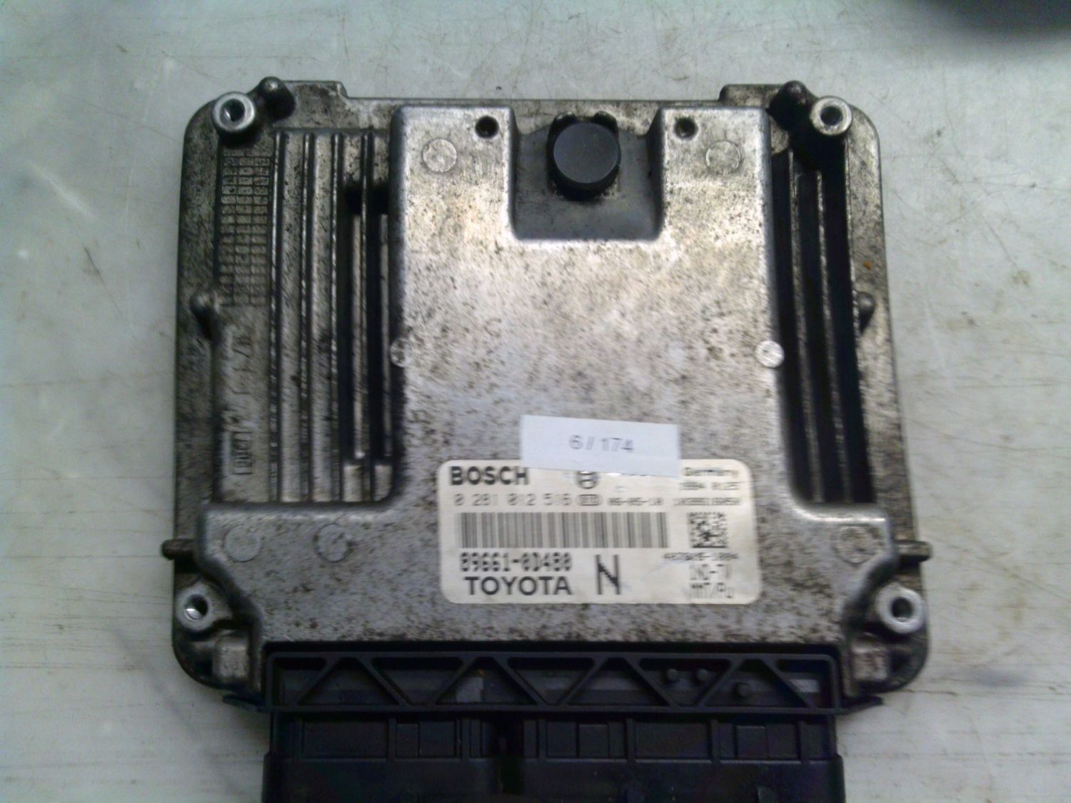 6-174 Centralina Motore Bosch 0 281 012 516 0281012516 89661-0D480 1039S11748   TOYOTA DIESEL YARIS