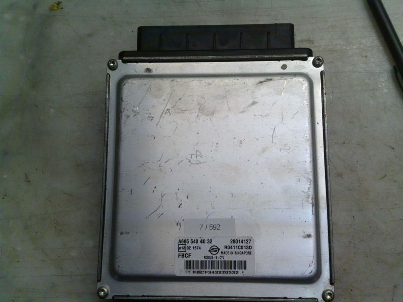 7-592 Centralina Motore Delphi 28014127   A665 540 40 32 R0411C013D FCBF   5 CILINDRI SSANGYONG Diesel Rexton