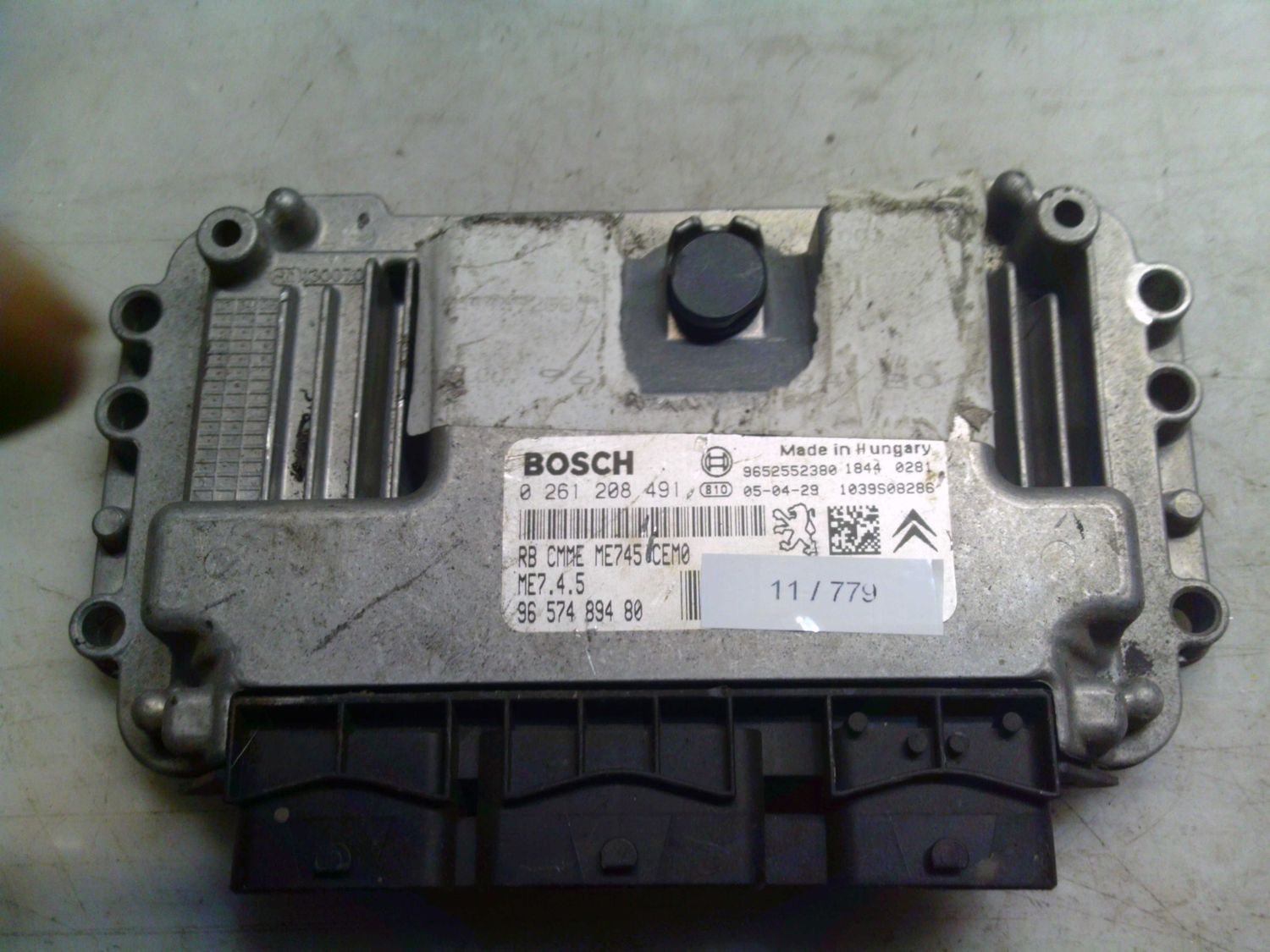 11-779 Centralina Motore Bosch 0 261 208 491 0261208491 96 574 894 80 1039S08286 ME7.4.5  CITROEN / PEUGEOT Benzina Varie