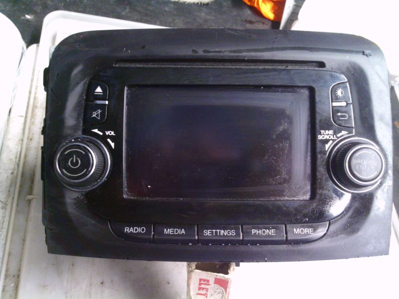 20-821 Autoradio Continental FIAT 330 VP2 ECE FIAT330VP2ECE 07355944690 A2C83860805    FIAT  500